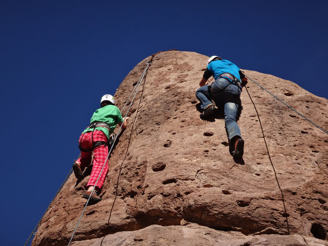 Rock Climb Teamwork Top